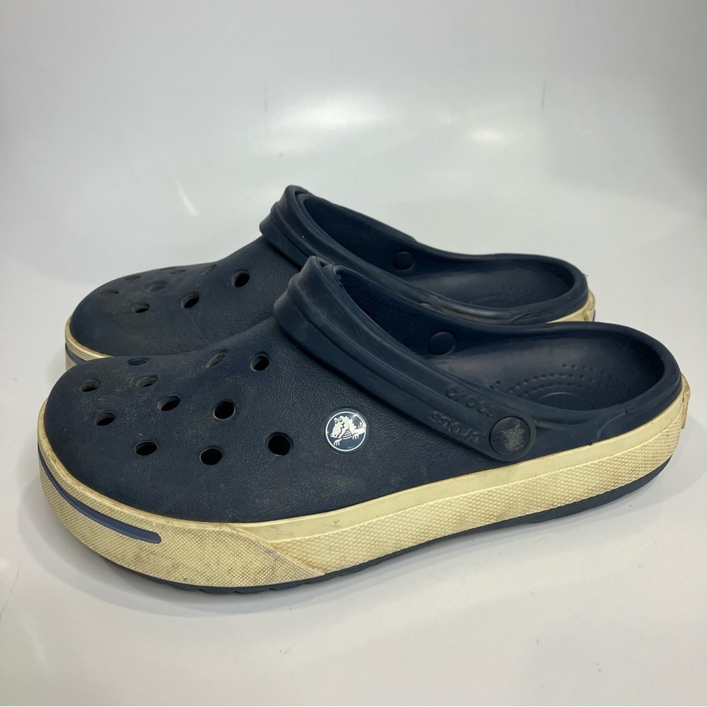 Crocs original clogs navy blue women’s size‎ 7 unisex sizing casual summer beach